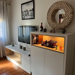 En Luis Montoto, Nervión. Céntrico Apartamento